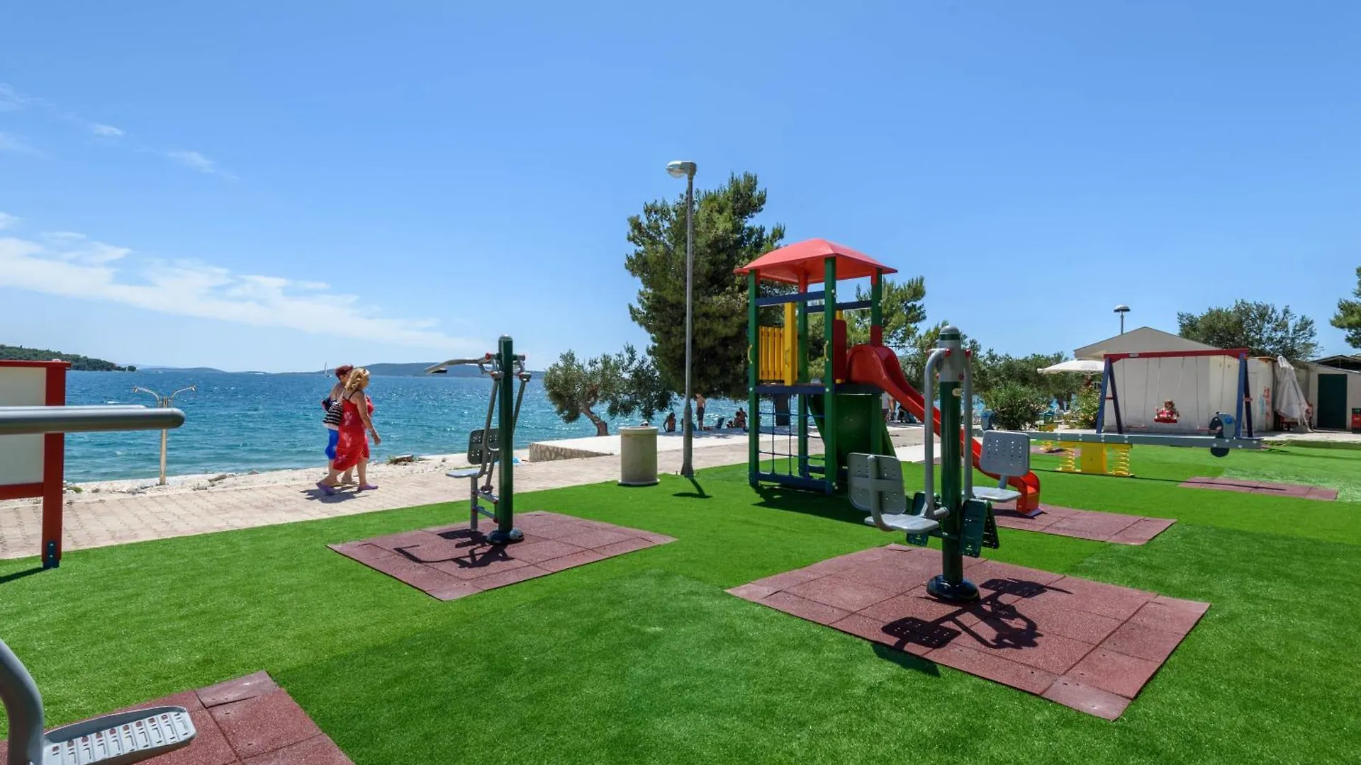 Apartments Medena Trogir 0*,