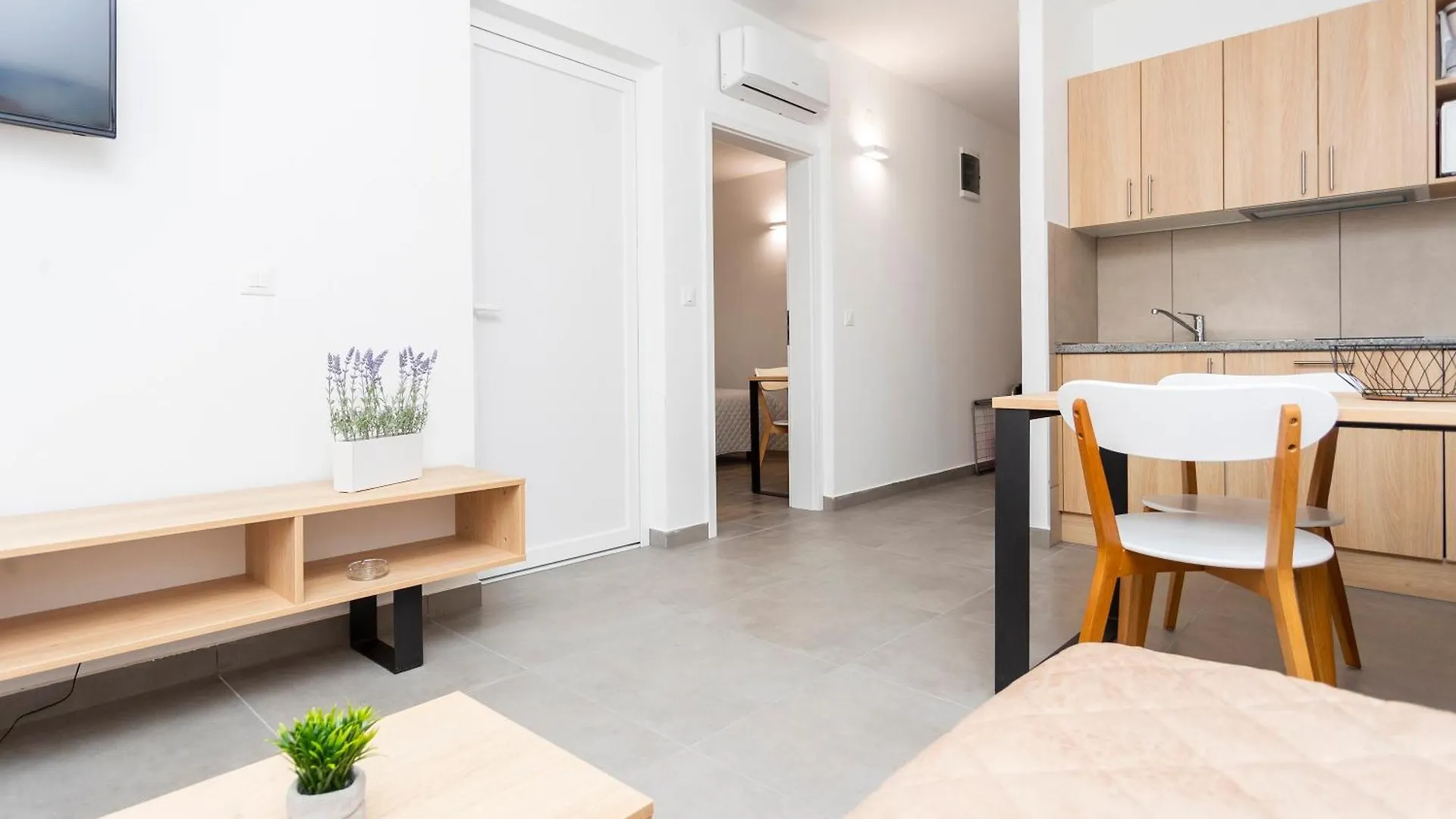 Apartments Medena Trogir 0*,